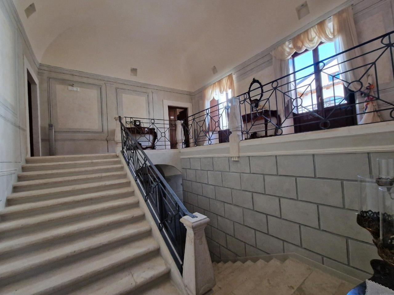 Bed and Breakfast Palazzo Palitti Roio Экстерьер фото